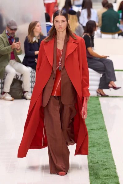 Look 1